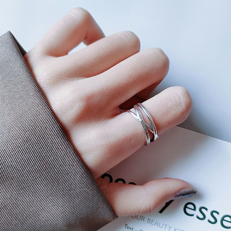Trend retro ring with letters