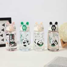 卡通熊猫塑料杯手提大容量吸管杯户外便携儿童运动水壶弹跳杯批发