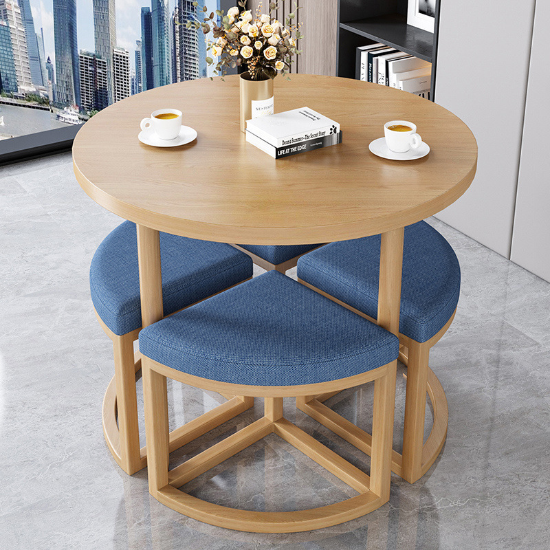 Taburete de tela azul + mesa de madera
