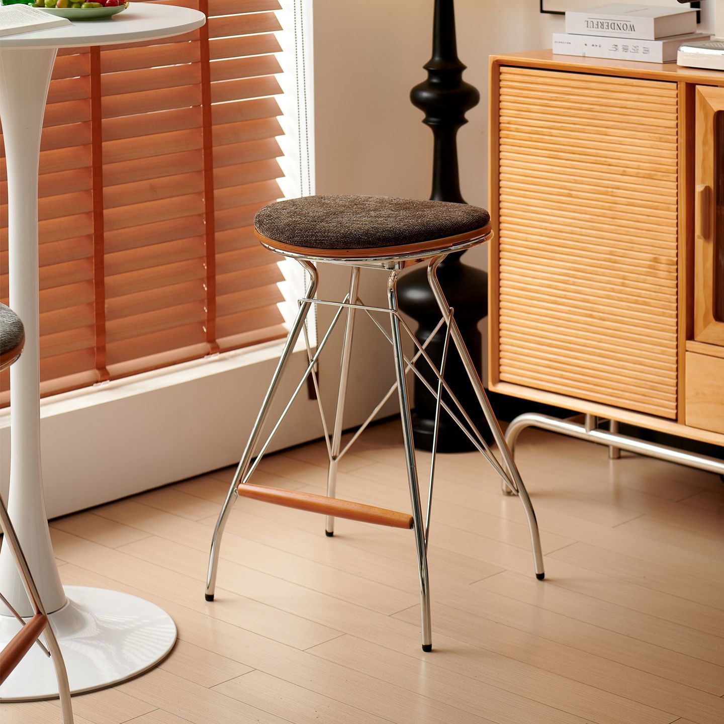 Vintage Bar Stool for Trendy Restaurants, Designer Soft-Covered Bar Stool for Cafes, Retro Iron Art Leisure Home High Stool