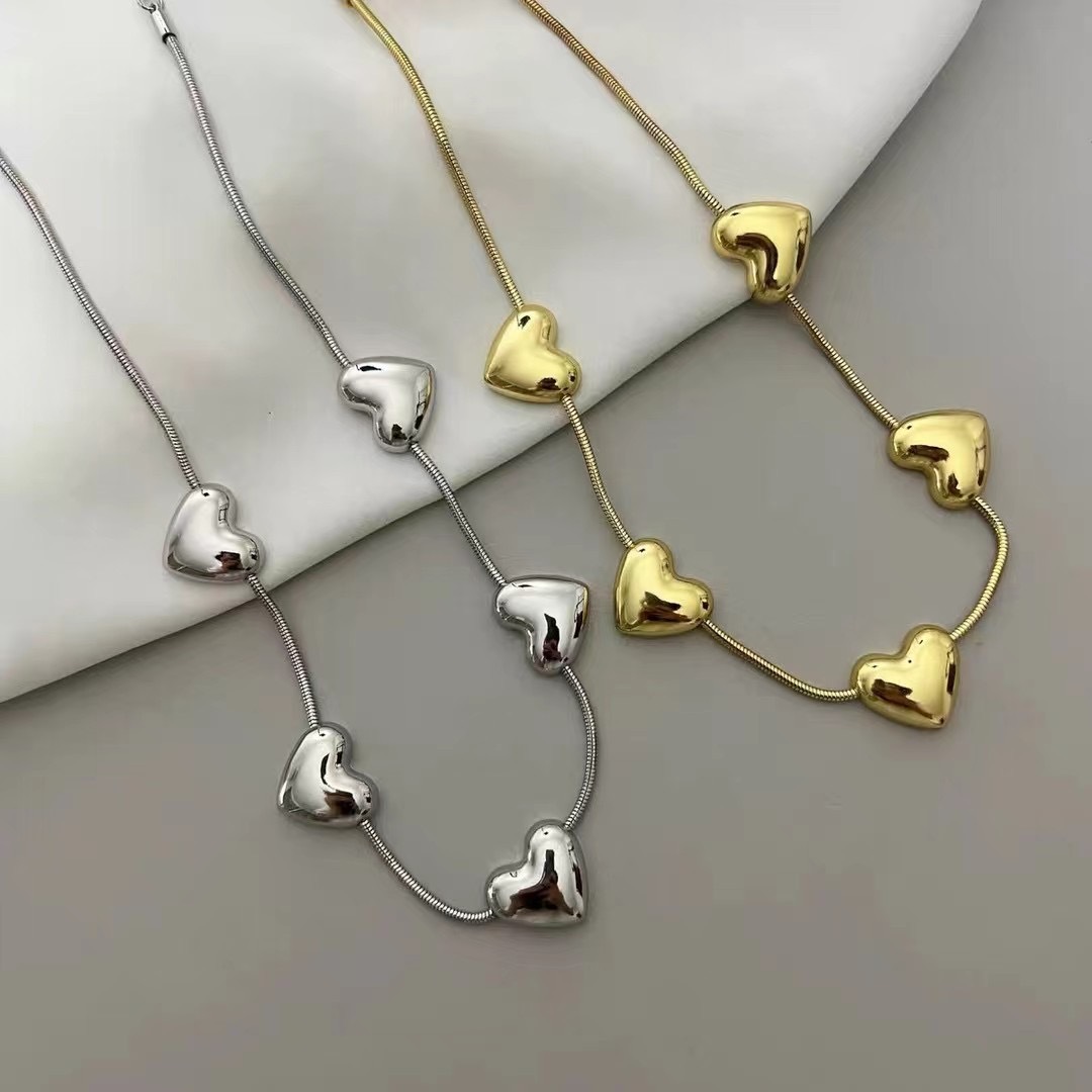 Necklace Classification Alloy Chain Material Heart Shape Alloy Simple Style Alloy Necklace