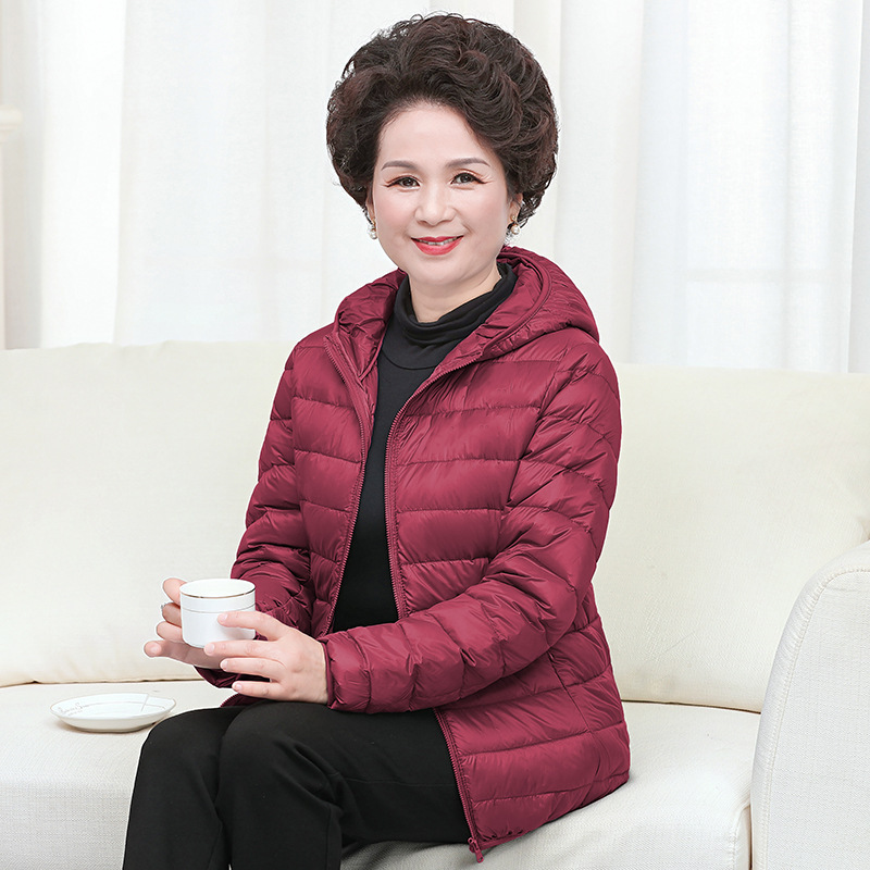 Middle-aged and elderly light down jacket ladies short plus fat plus size fat mother warm coat 200kg Middle-aged and elderly light down jacket ladies short plus fat plus size fat mother warm coat 200kg