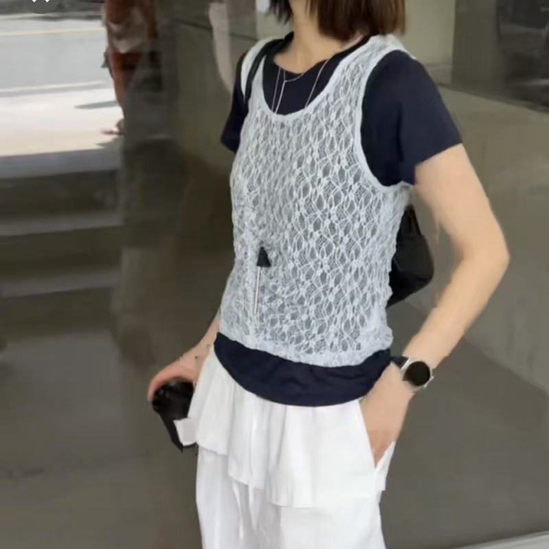 0616-48 Korean Blogger Outfit~Lace Vest + T-Shirt Two-Piece Set 0616-48 Korean Blogger Outfit~Lace Vest + T-Shirt Two-Piece Set