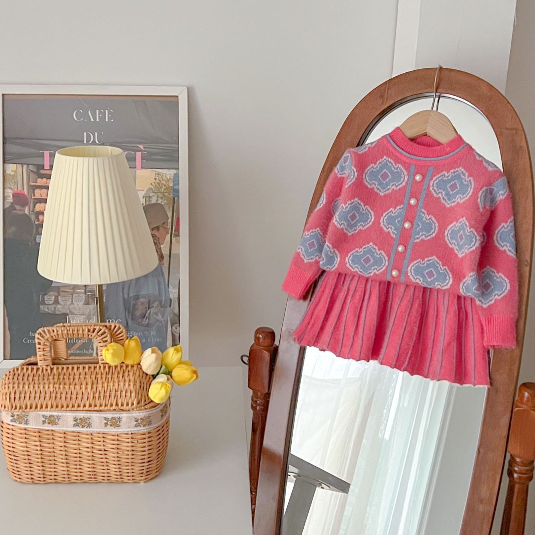Tröja och veckad kjol set för flickor höst och vinter_voghion.com