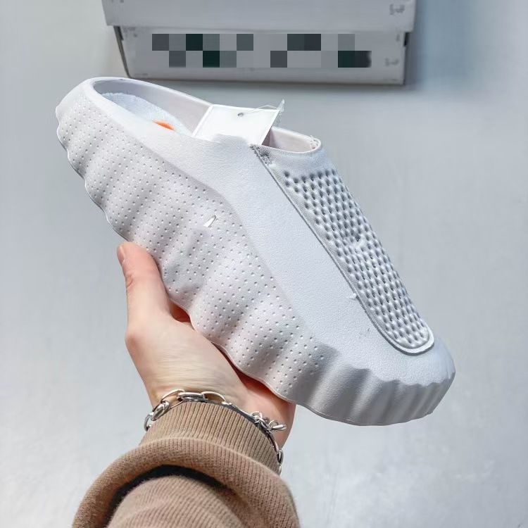 Nuevo modelo de sandalias casuales antideslizantes con suela gruesa y aumento de altura, con partículas de masaje, populares para deportes al aire libre, modelo Mind 001, para hombre y mujer.