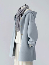 今年流行毛呢外套女秋冬高级感2024年新款小个子奶油蓝色连帽大衣