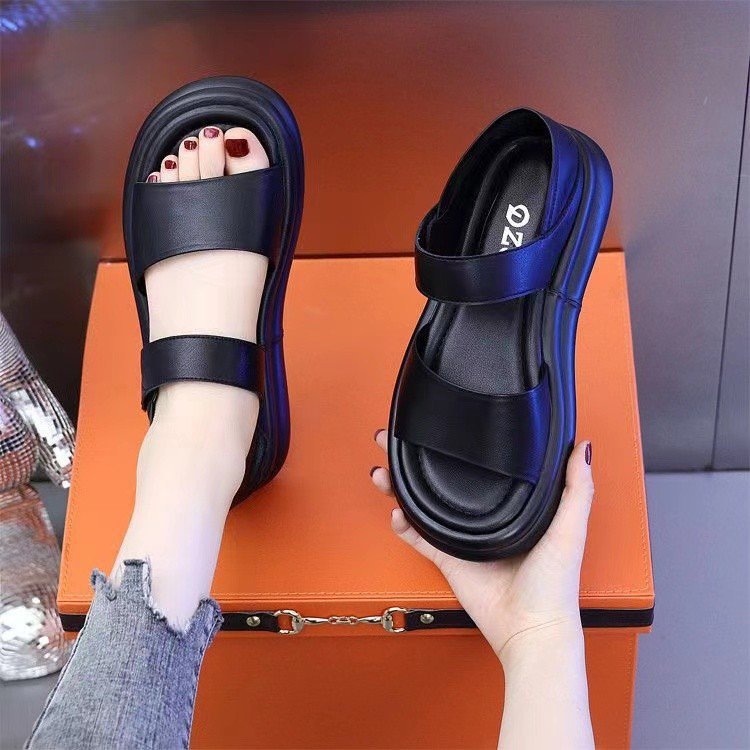 Sandallas de suela gruesa para mujeres 2026 verano nuevo tipo de sandallas casuales romanas bolsas de tacones zapatillas zapatillas de playa