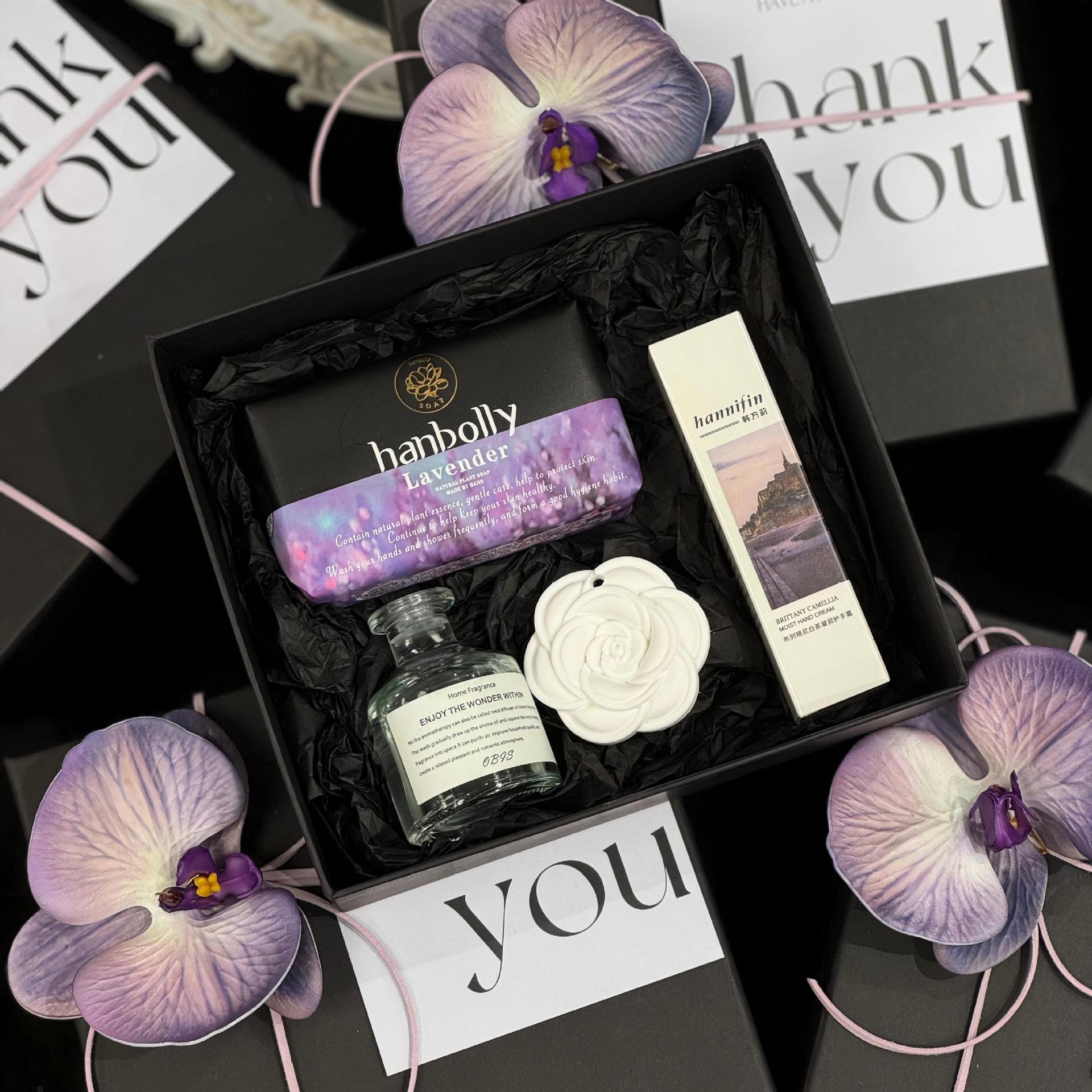 스타일 4 [향기 비누 + 불이 없는 아로마테라피 + 아로마테라피 걸이 + 핸드크림]