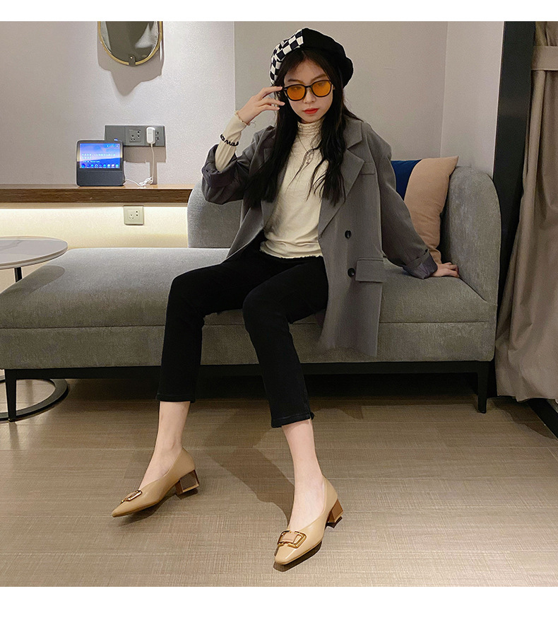 Classic Cowhide Women's Loafers With Mid-heel And Square Toe Design_voghion.com