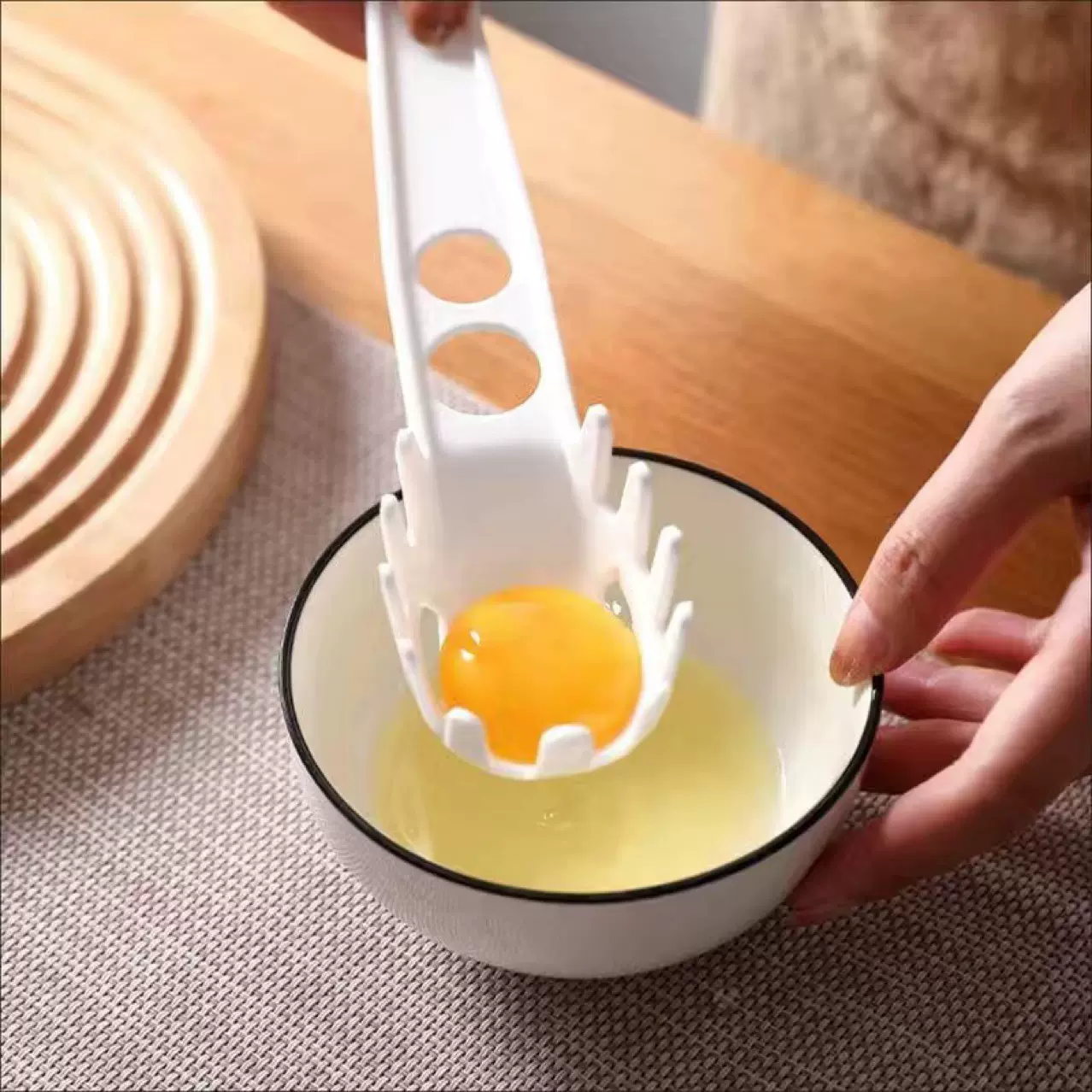 漏勺多功能捞面勺 家用厨房蛋黄分离勺蛋清分离器 多孔创意捞蛋勺