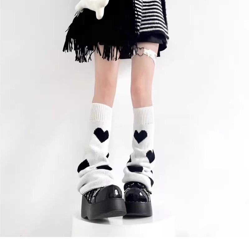 ins black and white wide leg socks y2g Millennium hot girl Asian culture autumn and winter jk socks calf pile socks Horn leg cover