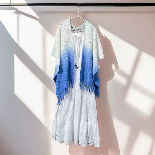 Factory direct Yunnan Dali tie-dye ethnic style gradient blue multi-functional warm sunscreen cape scarf