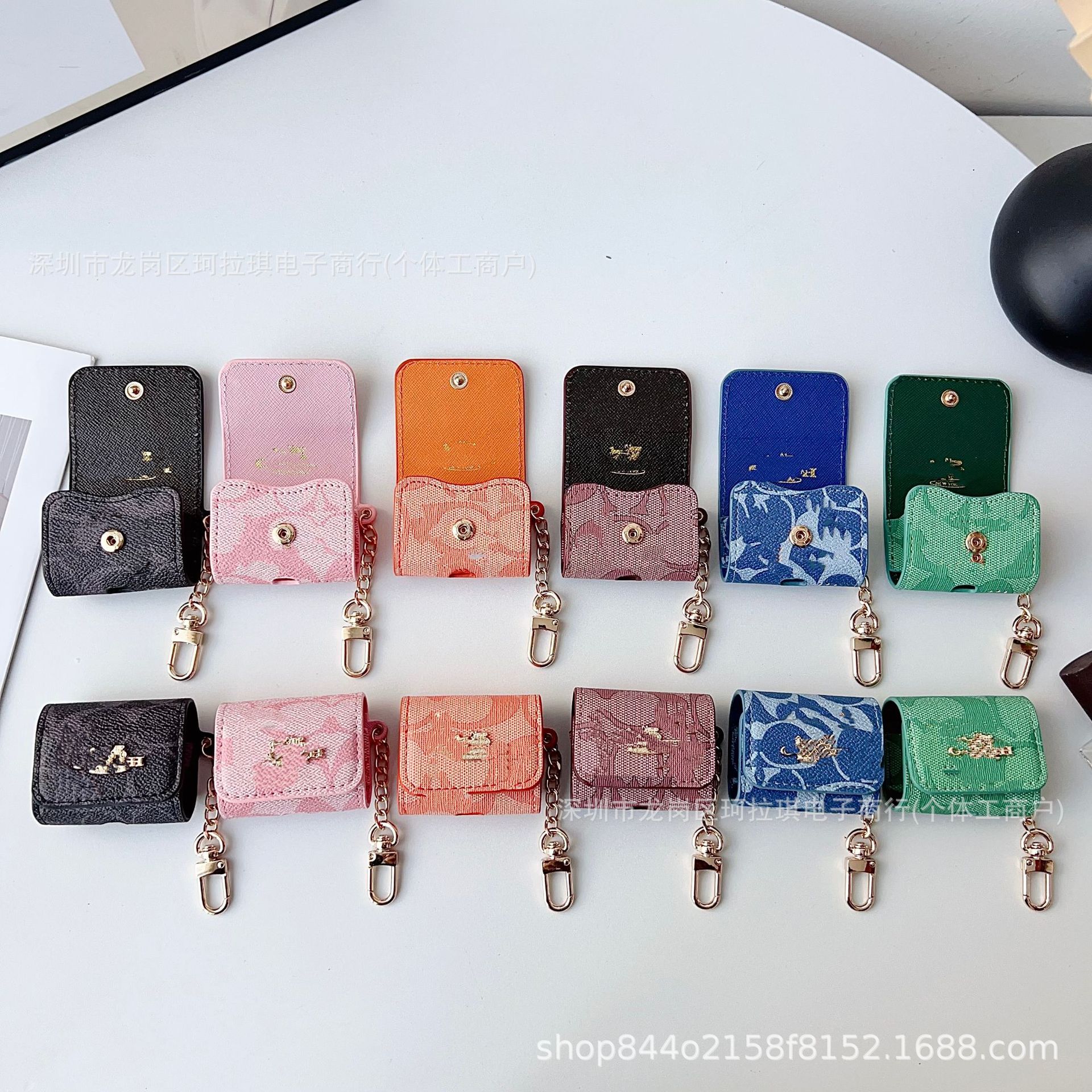 2026 bolsas de auriculares coloridas con etiqueta de oro, cubierta de auriculares compacta y hermosa para todos los tipos de auriculares