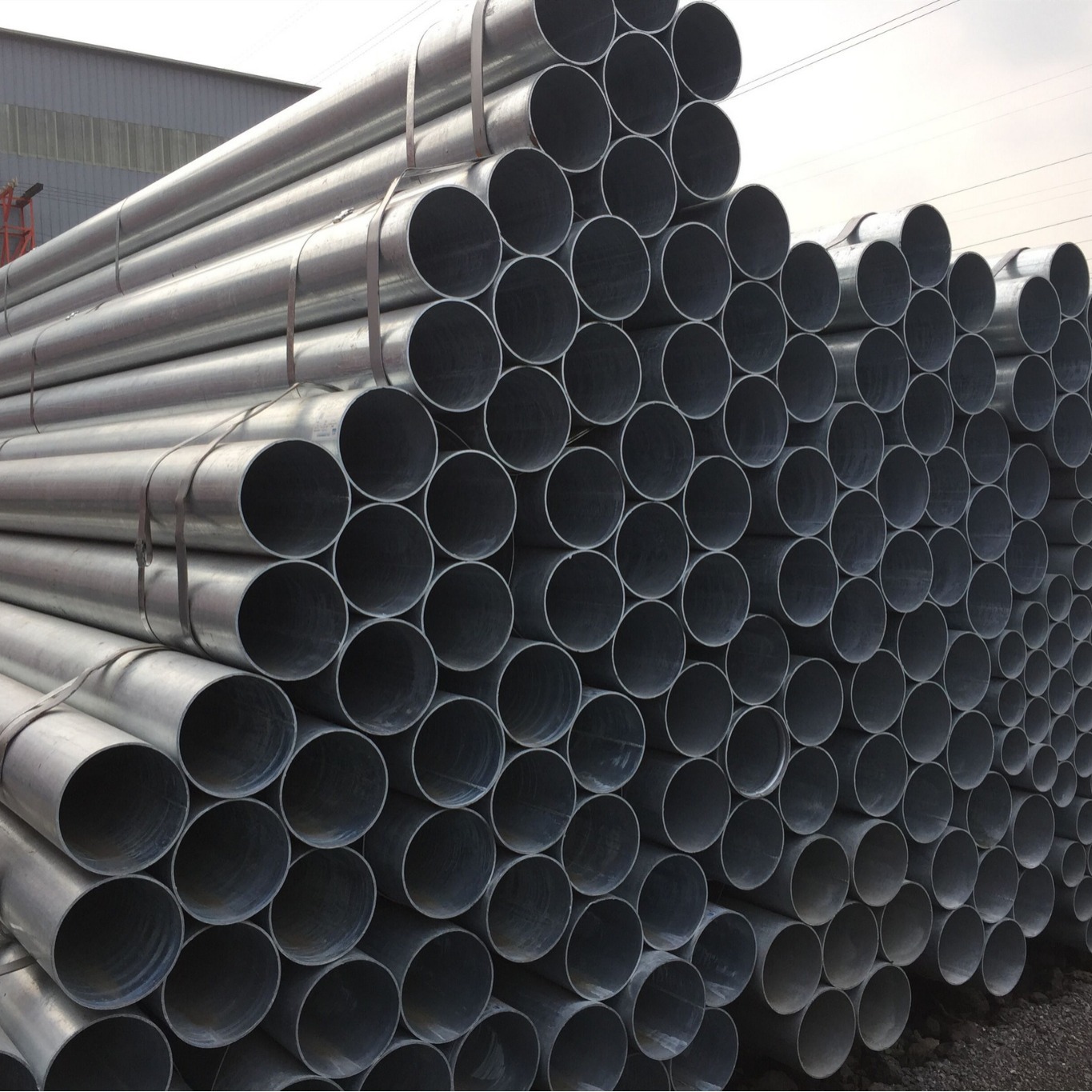 品质建材镀锌无缝管 Q235B热镀锌钢管18铁管75镀锌管 批发优惠