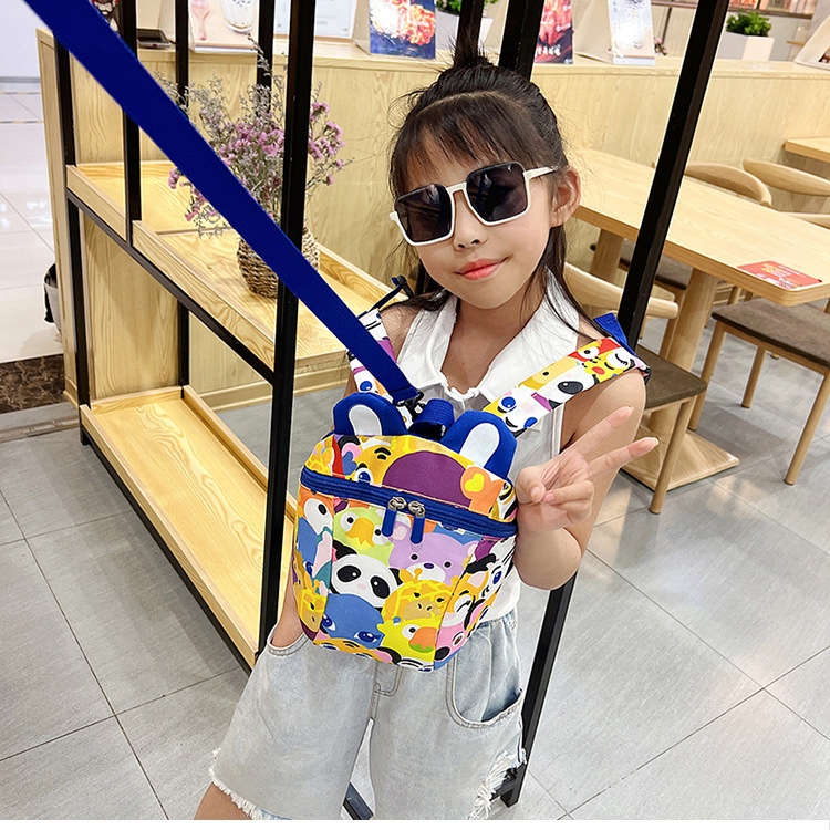 Wholesale schoolbags for boys and girls in kindergartens, cartoon anti-wandering ropes, children's backpacks, and trendy casual bags for children aged 2 to 6 undefined