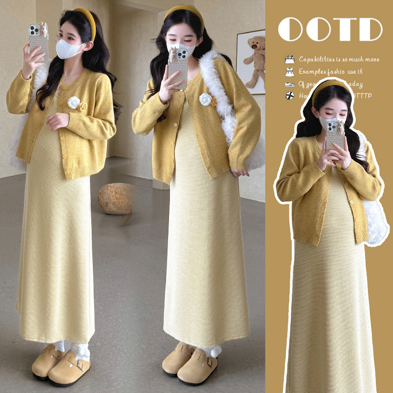 Maternity Suit, Fashionable and Fashionable 2025 Autumn and Winter Korean Style Round Neck Sweater Vest Skirt Lazy Two-Piece Set