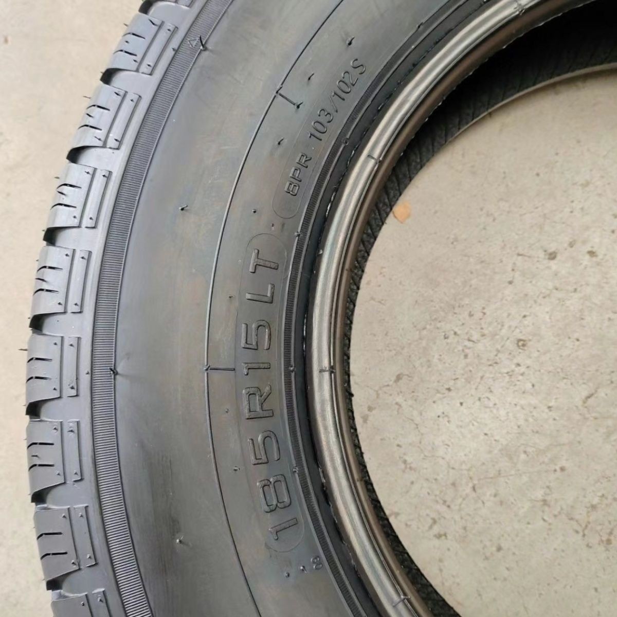 Brand New Tires 185R15Lt 8Pr Heavy-Duty Thickened Tires for Navigator S1, Changan Kuayue Wang, Jiangling Teshun, Jinbei Truck
