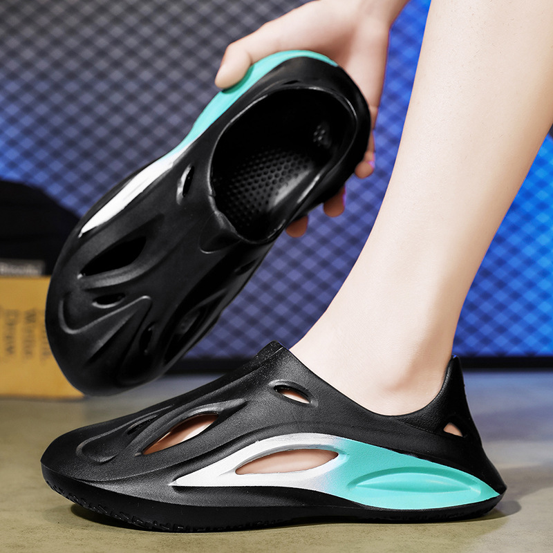 Zapatos con agujeros para parejas, suela suave de verano, sandalias deportivas de coco, hombres y mujeres usan zapatillas ligeras en la playa