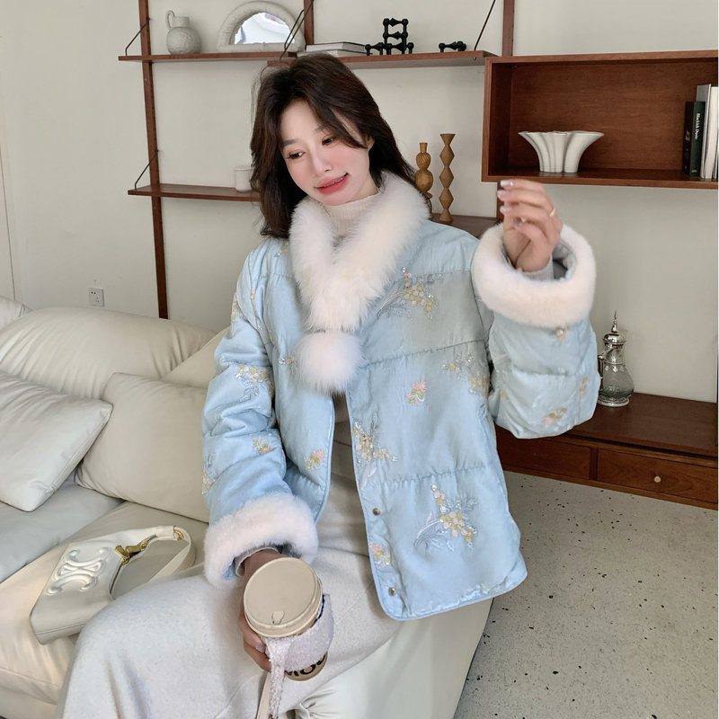 Light Blue Youthful New Chinese-Style Sequin Embroidered down Jacket 2026 Winter New Elegant and Stylish Fur Collar Coat