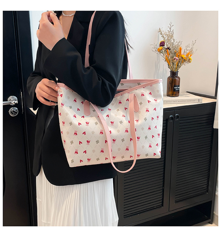 344g Weight Nylon Lining Material Sewing Thread Fashion Element Zipper Closure Type Double Shoulder Straps Strap Type Underarm Bag Bags Type Casual Occasion Pu Leather Material Heart Shape, Bow Knot Pattern All Seasons Season Women's Gender Vacation Style Square Shape Large Size Women's Large Pu Leather Heart Shape Bow Knot Vacation Sewing Thread Square Zipper Underarm Bag 2