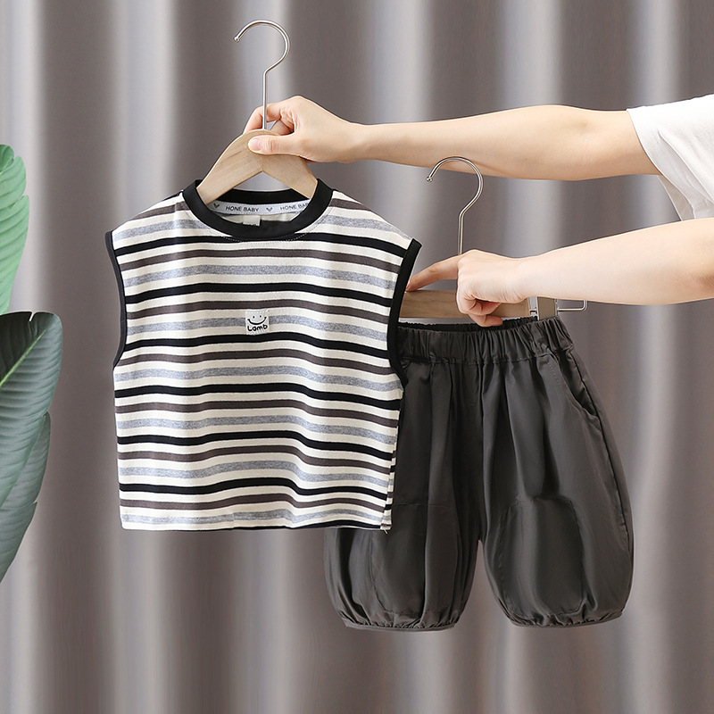 7884 traje sin mangas para niños chaleco a rayas de verano de dos piezas para niños estilo fino bombachos de verano 2025 nuevo estilo