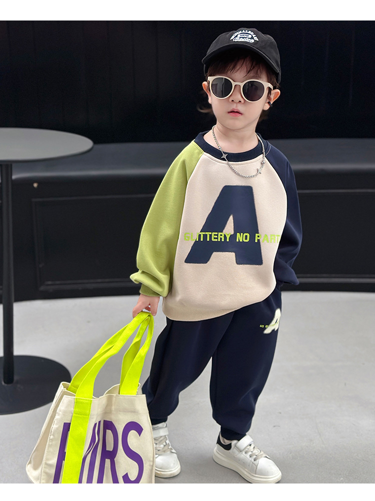 Dětské oblečení Malé a střední děti, ležérní volný módní top s písmeny, módní sada dvou sad_voghion.com