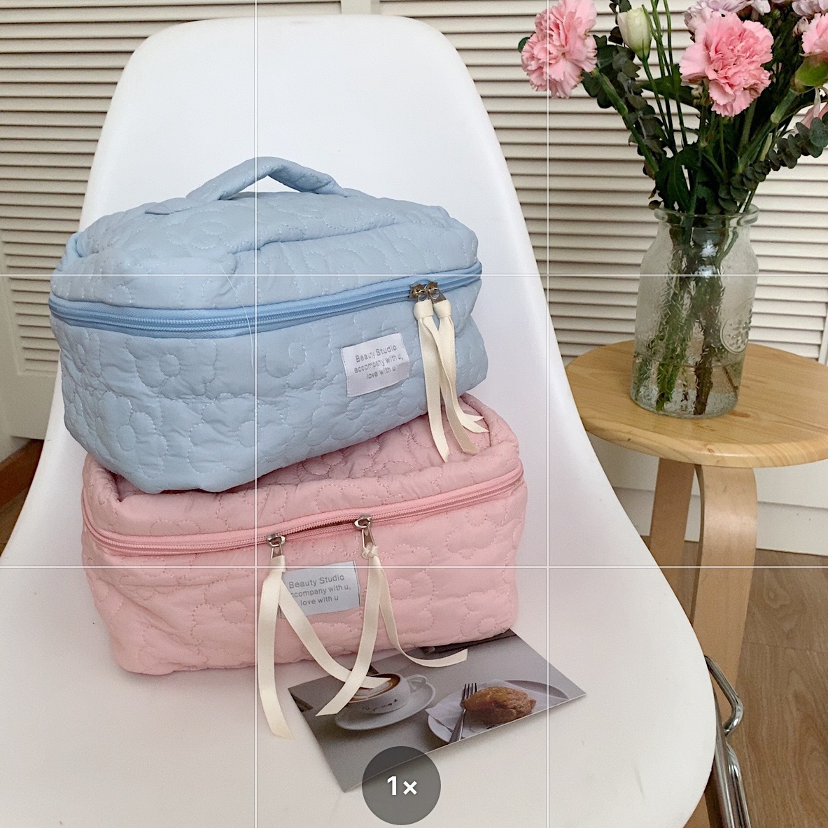 The 2631 Japanese-style fresh color-blocking flower hand-held makeup bag has a large capacity and can be carried hand in hand with a storage bag and a student pen case details Picture