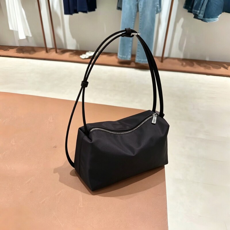 Korean Nylon Underarm Bag Hobo Bag for Women 2026 New Minimalist Style Shoulder Bag Lightweight Crossbody Small Bag Pillow Bag