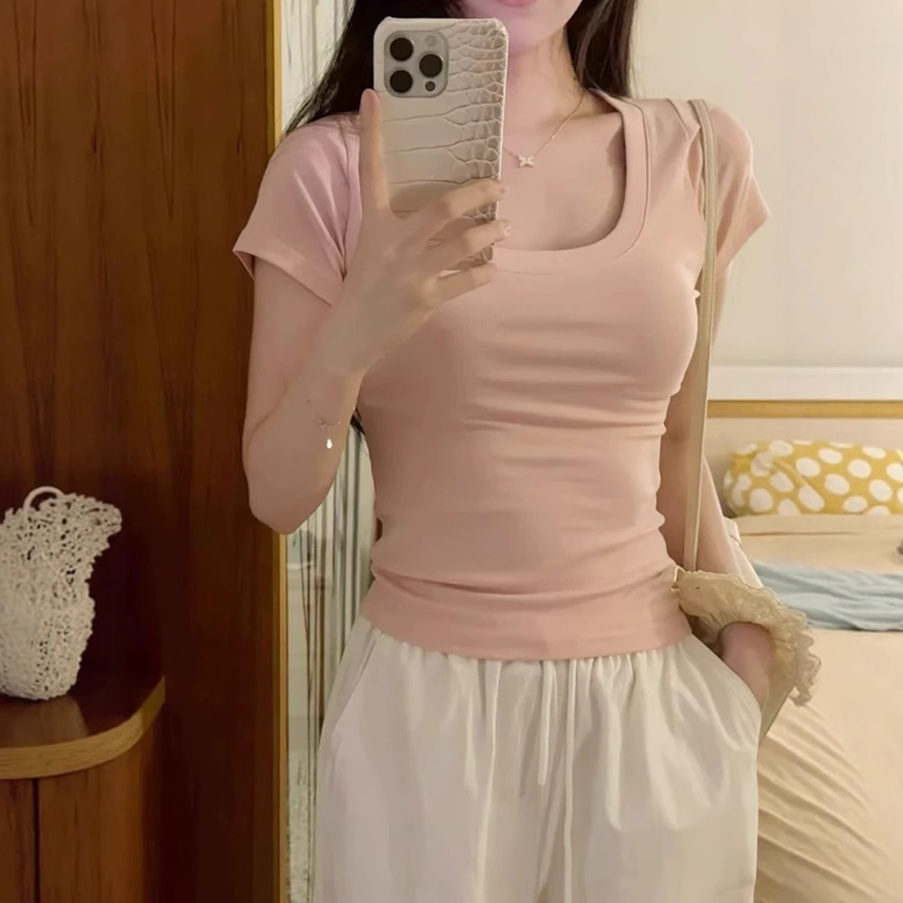 2025 새로운 여름 여성 티셔츠 반팔 짧은 스타일 틈새 디자인 다목적 U 넥 슬림 피트 여성 탑