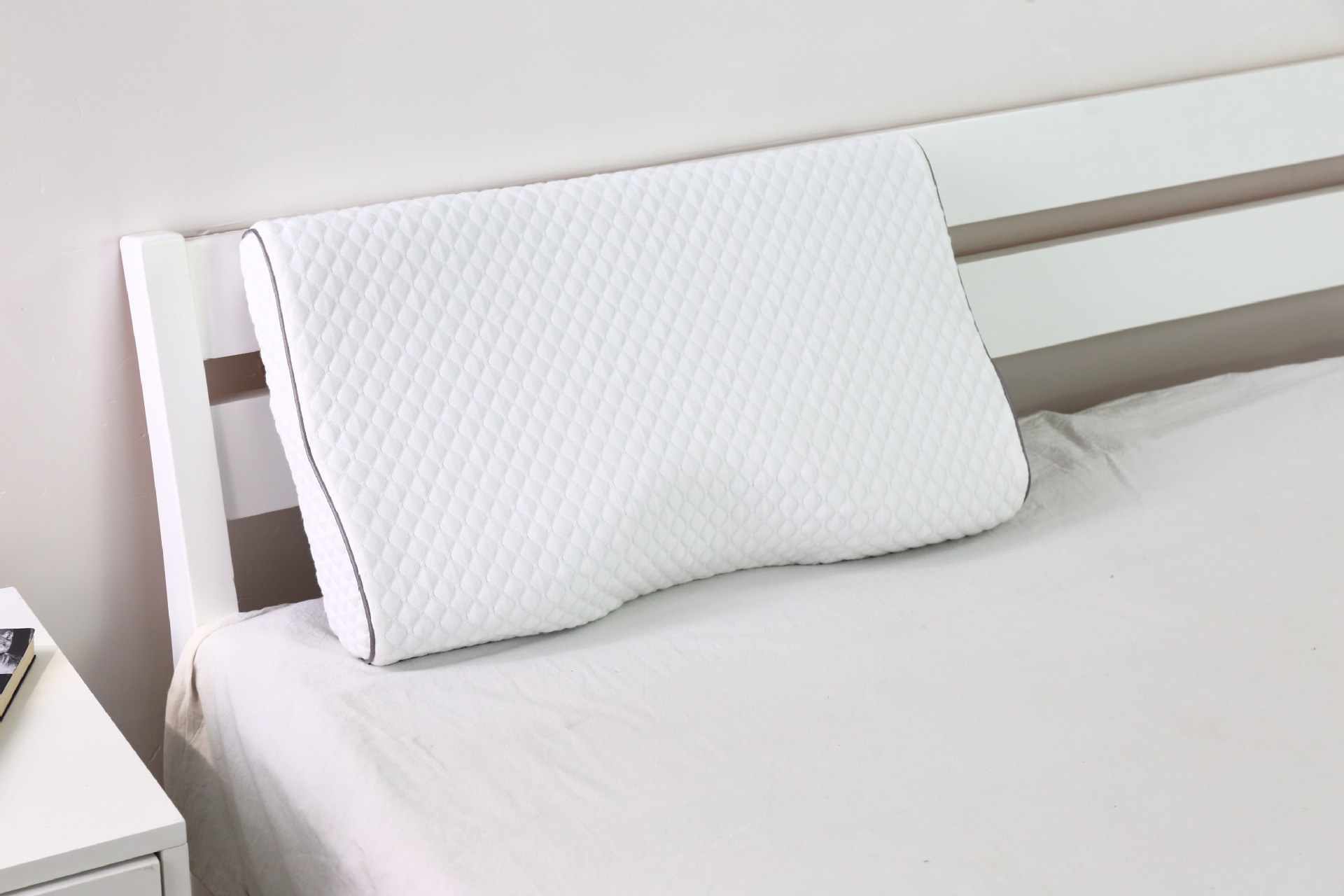 Transfronteriza especial en forma de mariposa de alta y baja almohada de gel de espuma de memoria lenta recuperación almohada cervical verano gel almohada fresca