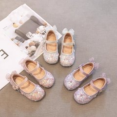 女の子の王女の靴2025春の夏の新型の子供の水晶の靴の女性の宝の靴の柔らかい底の靴のメアリー珍春の金