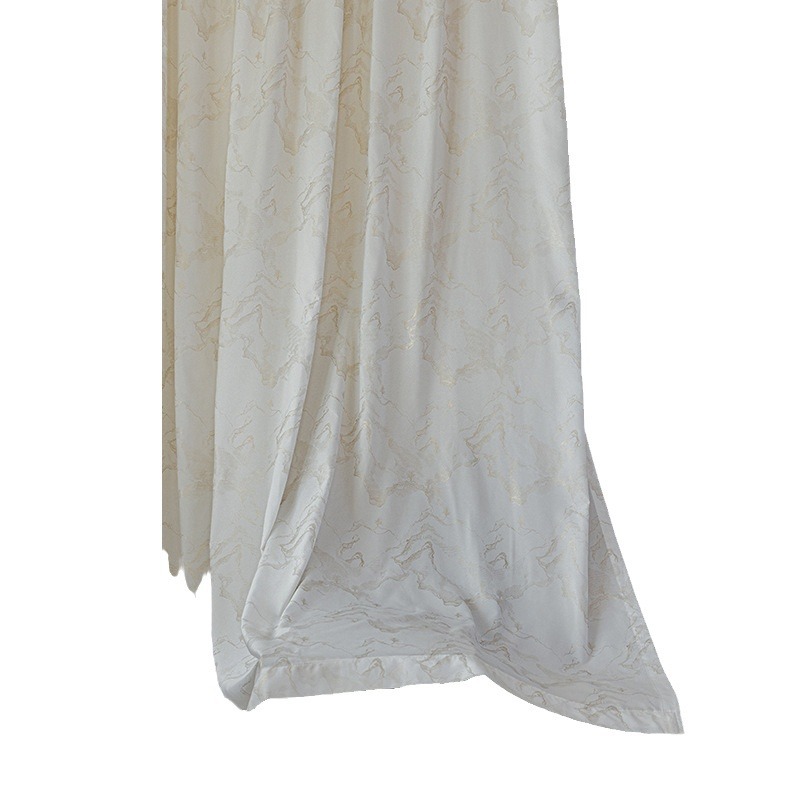 三防紗のカーテンは光が透けません。白いカーテンはリビングのベランダで遮光します。