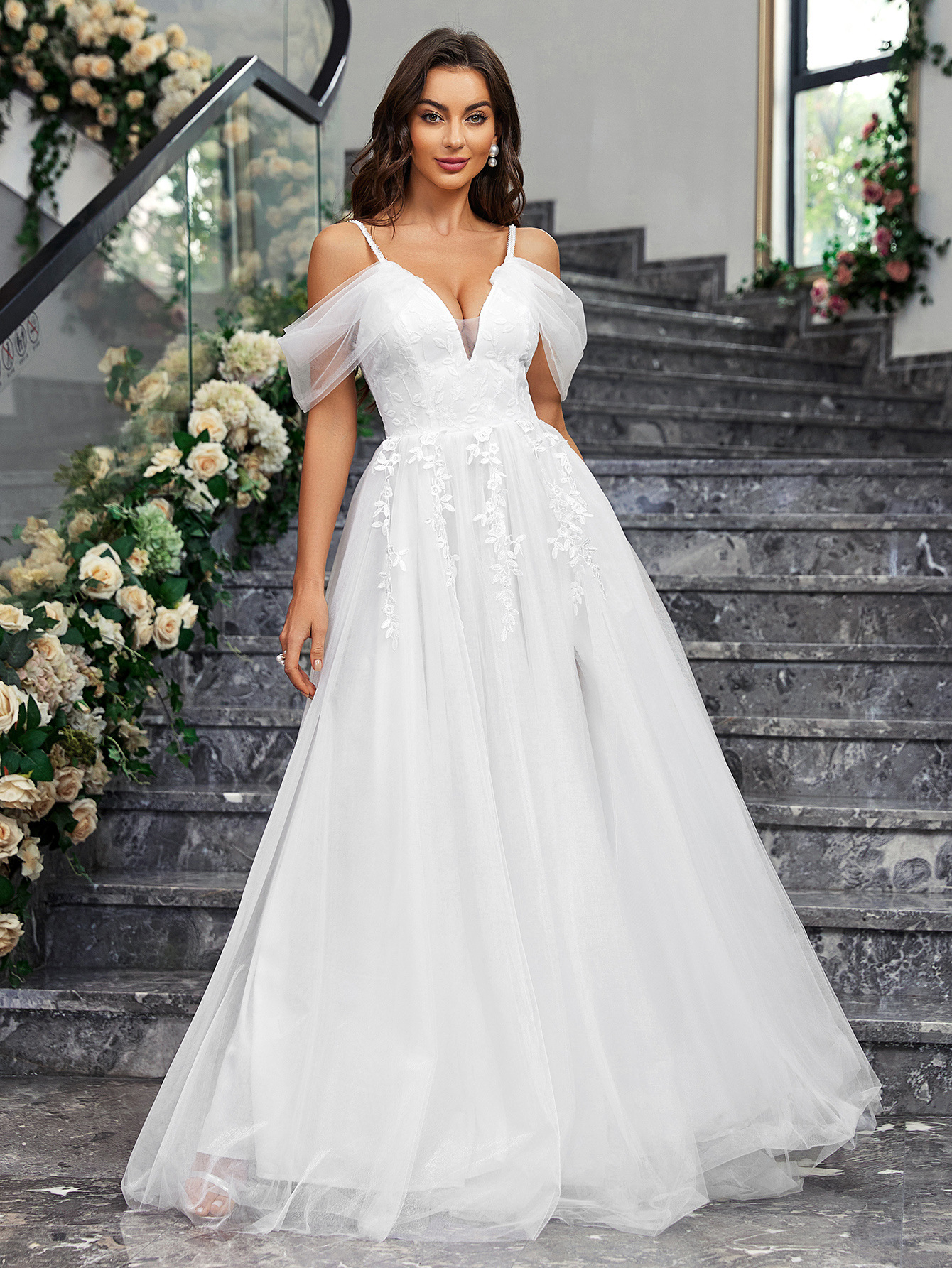 Vestido de talla grande, vestido de mujer de comercio exterior europeo y americano, vestido de novia elegante, vestido de novia con cuello en V image 4