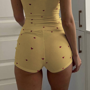 2025�����o�䱳���ļ��¿�A�I����Ů�n���@�ݾӼ�˯�¶�ѝ�ɼ���