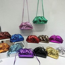 春夏跨境新款小众设计编织云朵包手工编织百搭手拿包时尚单肩女包
