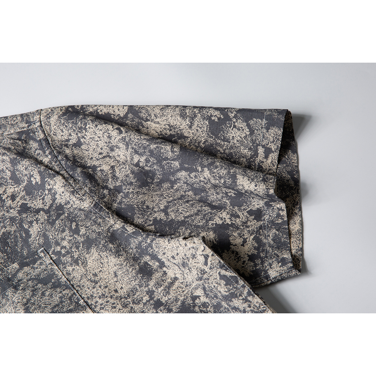 ButterTiger Herrenhemd mit kubanischem Kragen und kurzen Ärmeln, Hawaii-Blumenmuster, lockere Passform, cooles Hemd aus reiner Baumwolle, CS68_voghion.com