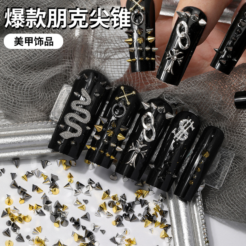 国境を越えた新型ミニ尖ったネイルアクセサリーパンク風復古リベット平底中実心の尖った爪のアクセサリー|undefined