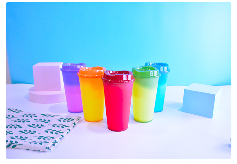 Einfache Wrme ndern Temperatur Empfindliche Verfrbung Kunststoff Tasse Voll Farbe mit Deckelpicture2