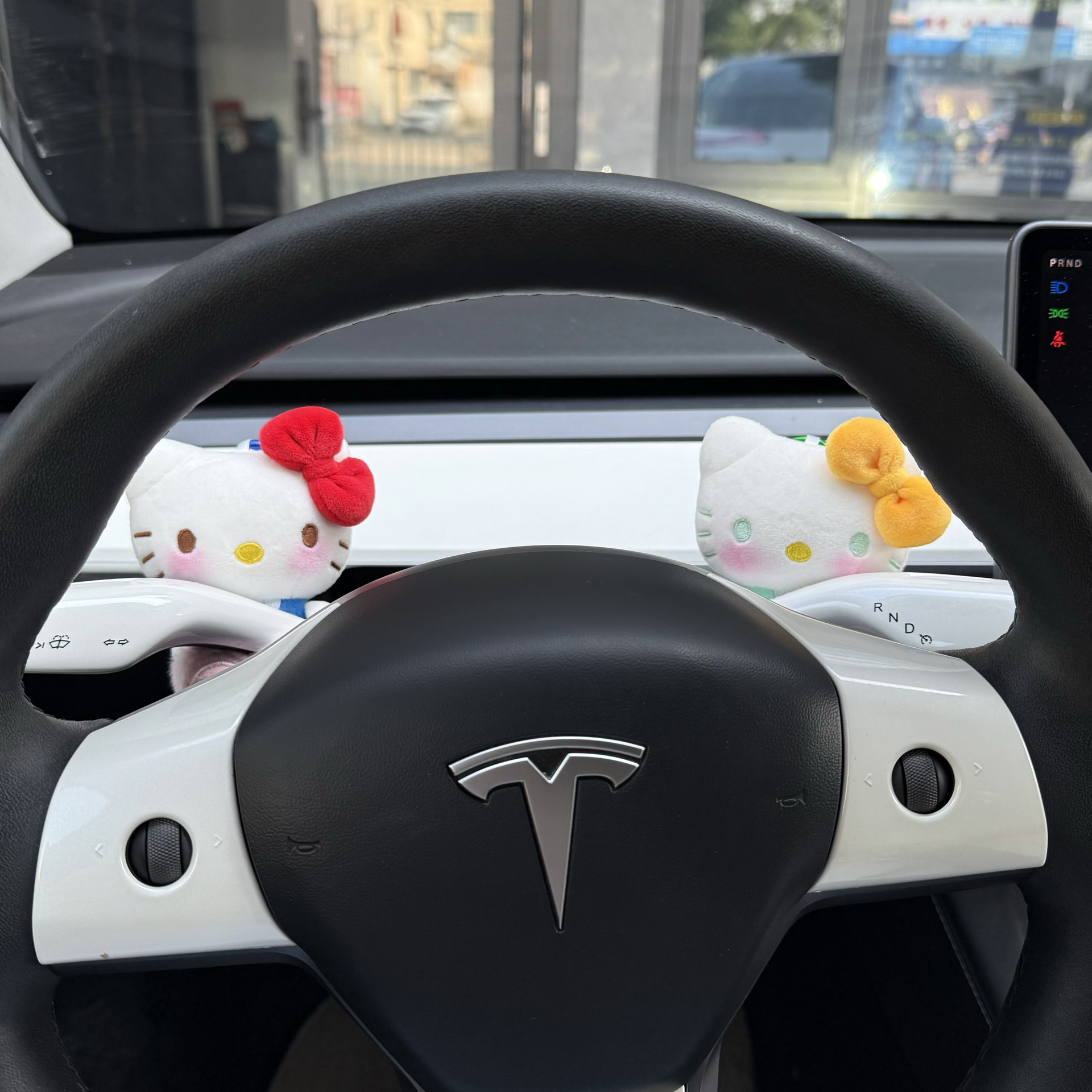 Nuevo 2025 clásico Kitty coche de marchas decoraciones limpiadores de automóviles luces de dirección decoración regalo de nuevo coche