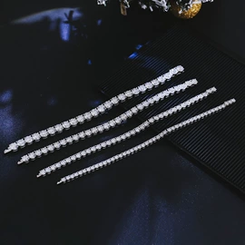 戒指;宝石工艺品;K金手饰