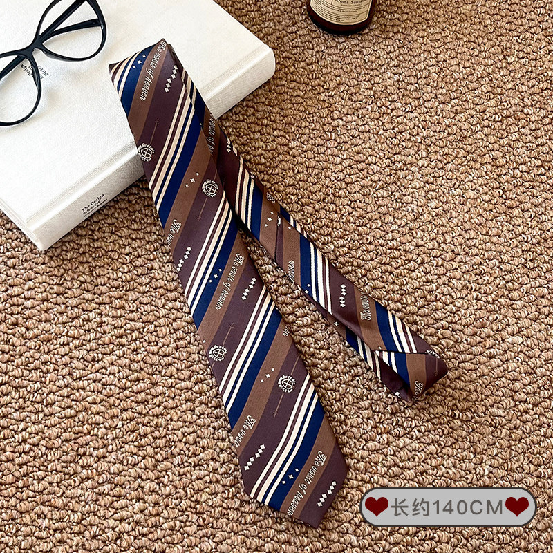 Corbata a rayas retro de la universidad, bufandas, pantalones, cuello, cintura, accesorios, decoración para hombres.