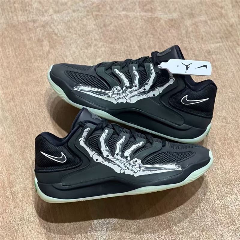 New Product Durant 18Kd18 Basketball Shoes Black Double Air Cushion Practical Wear-Resistant Student Sports Shoes Sports Shoes New Product Durant 18Kd18 Basketball Shoes Black Double Air Cushion Practical Wear-Resistant Student Sports Shoes Sports Shoes