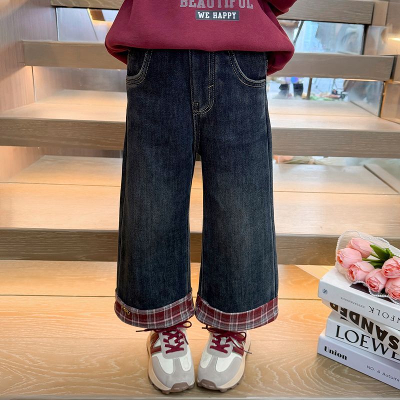 Nuevos pantalones de niñas de otoño y invierno pantalones de jeans de cuadros rojos para niños de invierno extranjero con pantalones de piernas anchas para bebés calientes