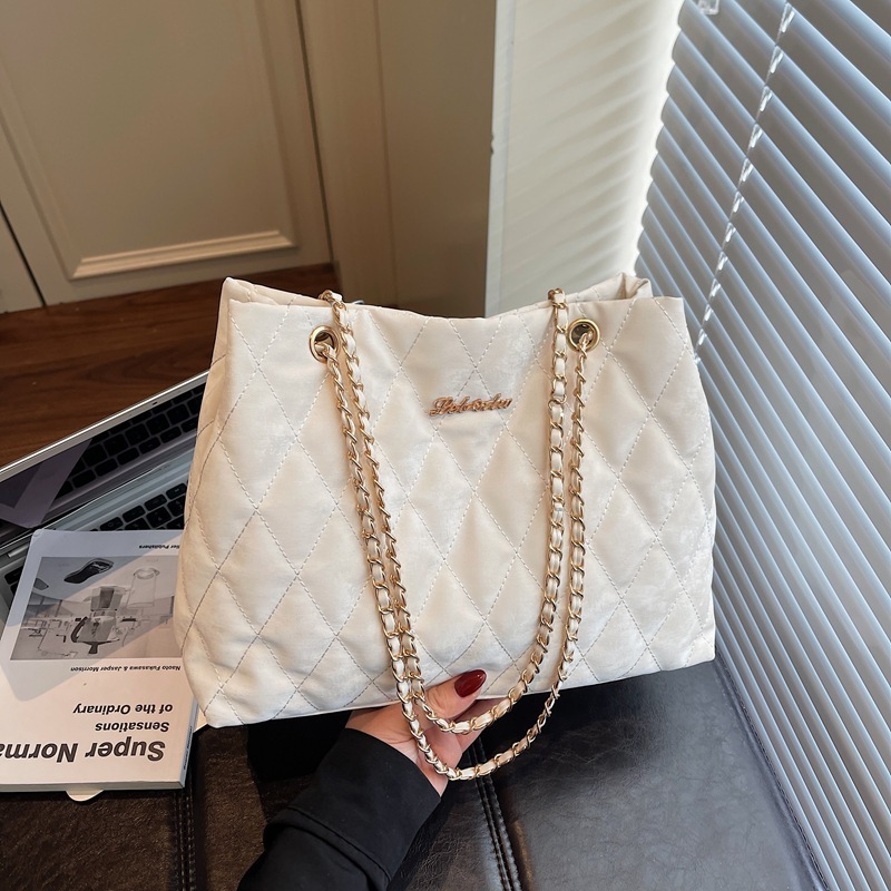 Women's Bag 2026 New Fashion Solid Color Design Versatile Daily Use Textured Casual Shoulder Quilted Chain Bag Wholesale