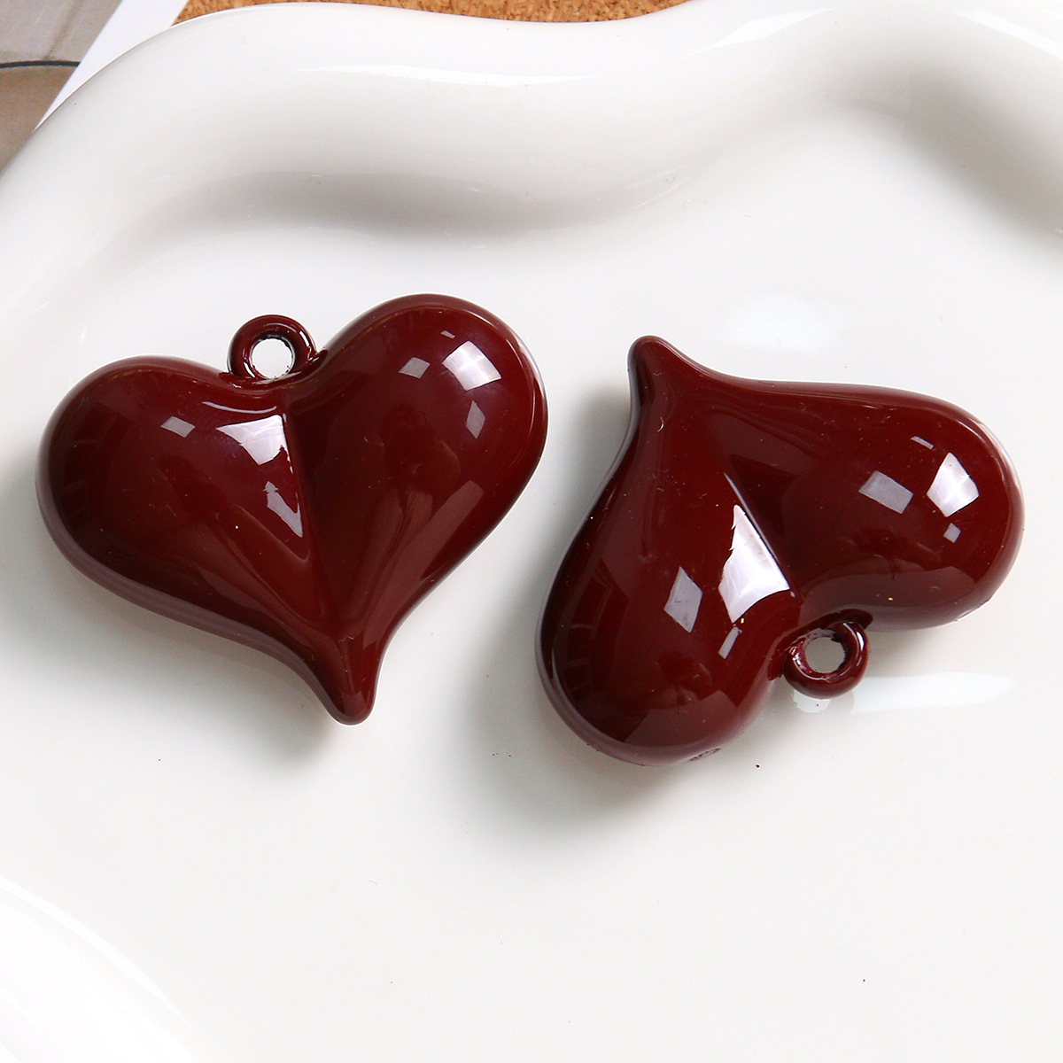 8g Weight Pendant Jewelry Making Type DIY Jewelry Accessories Classification 1 Piece Quantity Resin Material Heart Shape Pattern All Seasons Season Polishing Design Vacation, Classic Style Style 1 Piece Resin Heart Shape Pendant 6