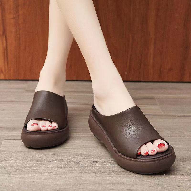 Summer women's slippers