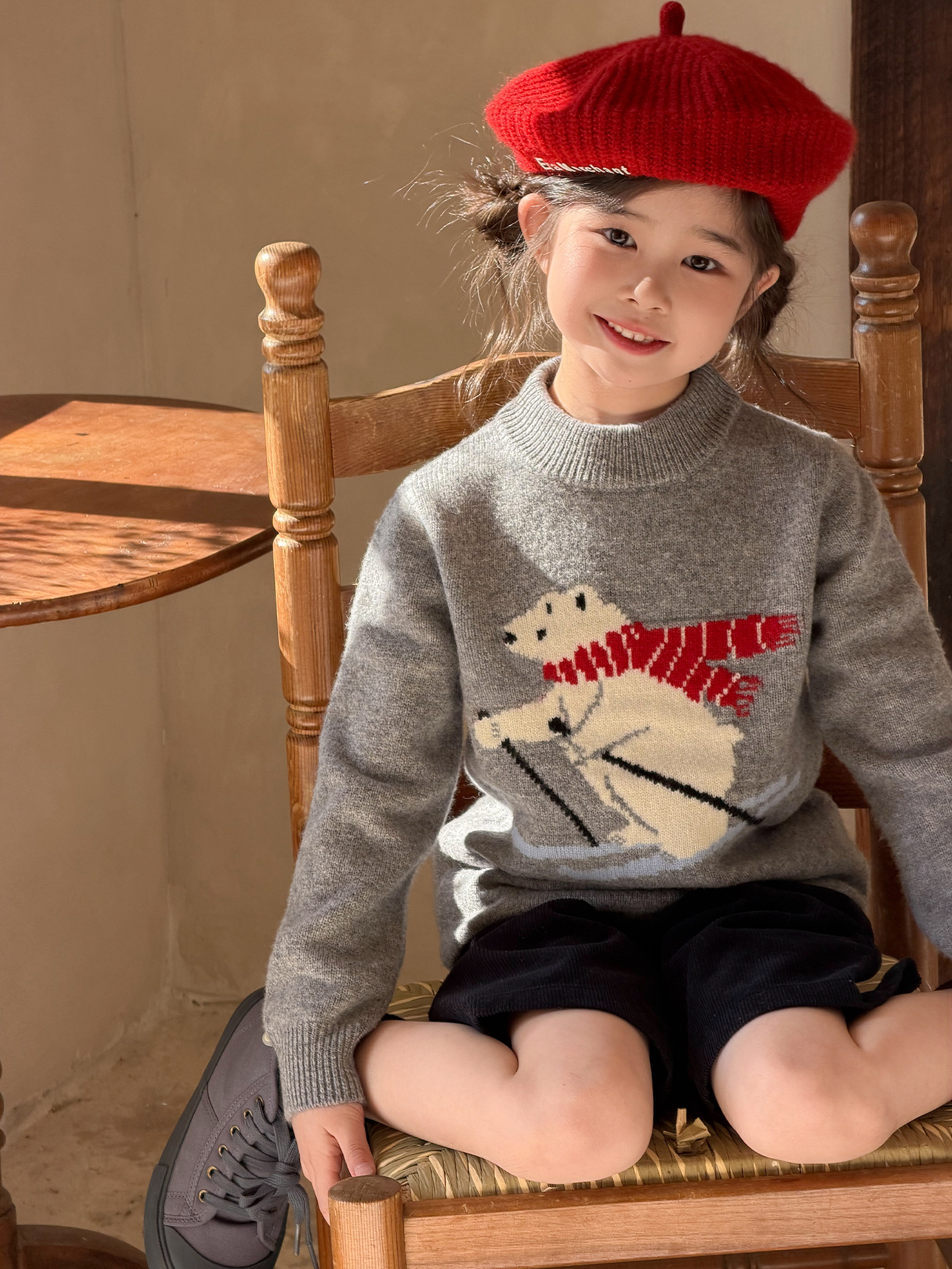 New winter style 100% pure wool boys' and girls' round neck pullover ski bear children's clothing base knit long sleeve sweater