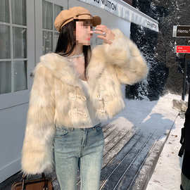 实拍仿皮狐狸环保牛角扣毛毛外套新款外搭宽松厚实绝美短款上衣