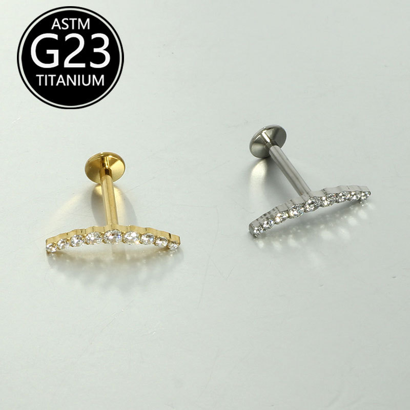 16G labret stud size and finish detail
