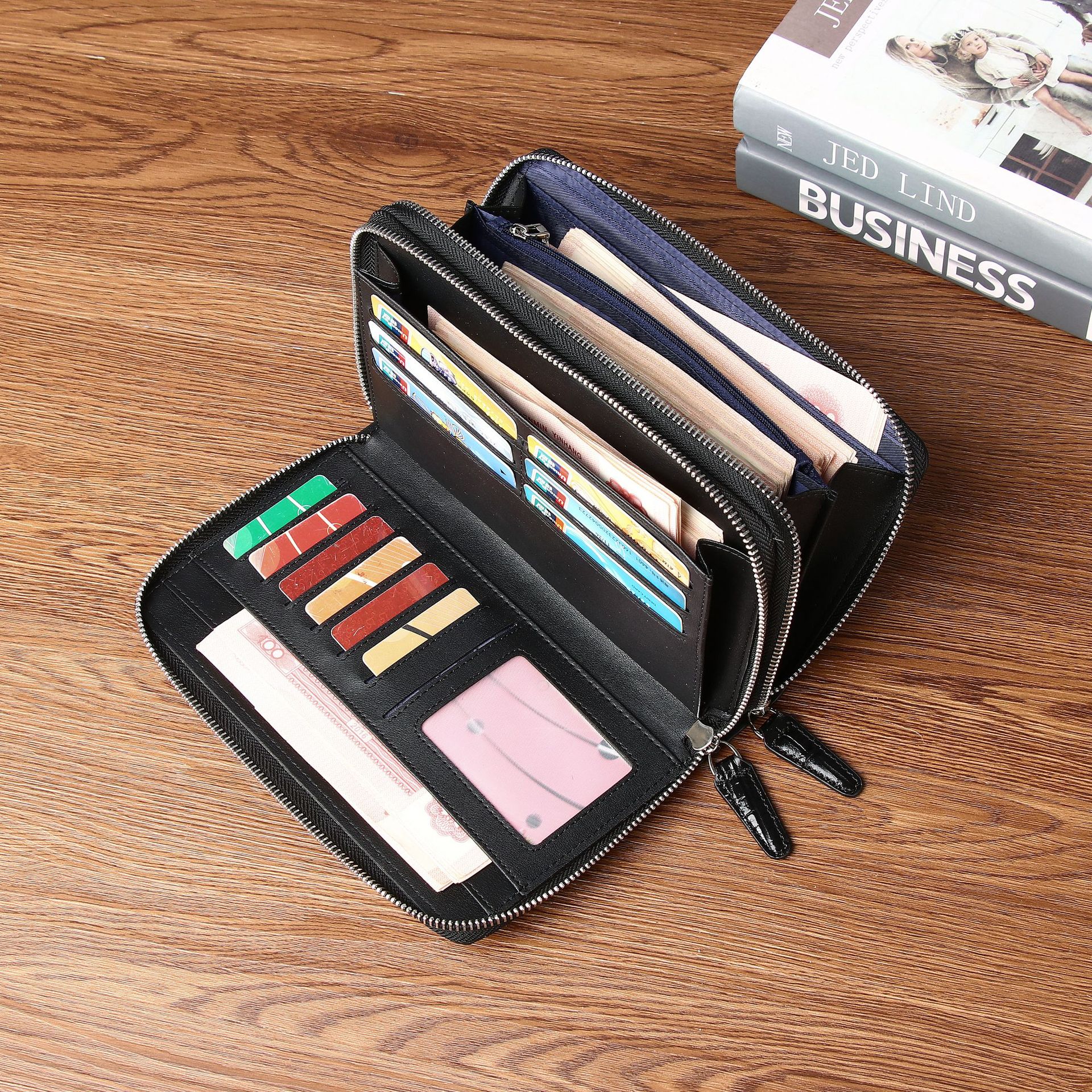 Túi clutch nam họa tiết da cá sấu khóa kéo đôi nhiều ngăn thẻ chi tiết 8